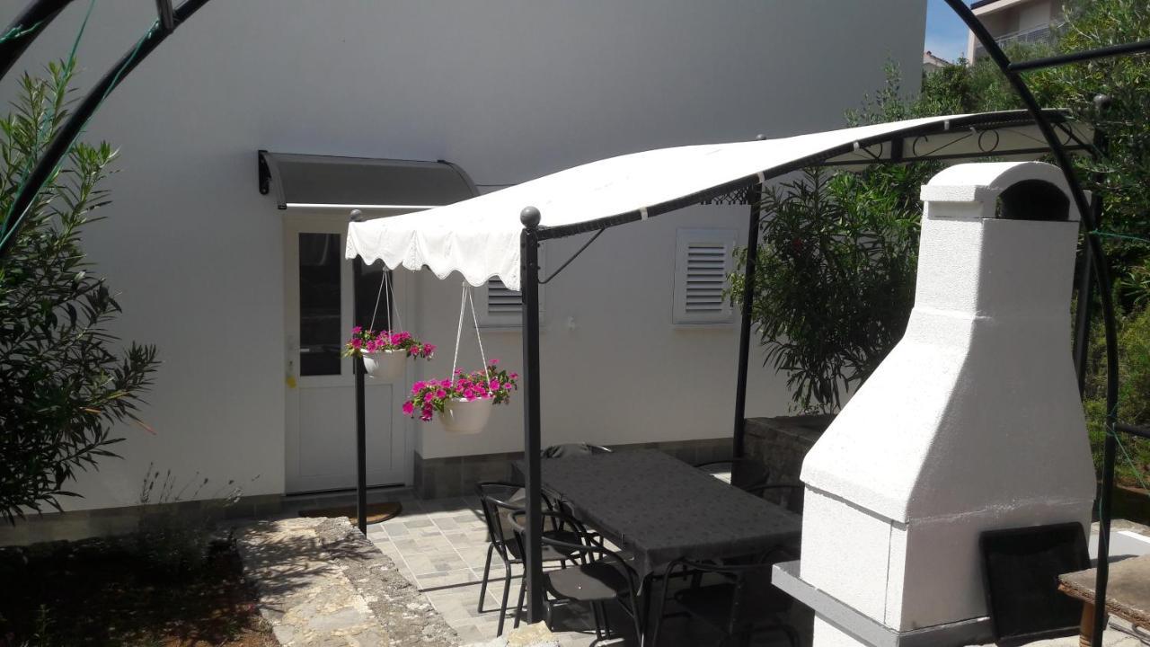 apartman-maja-krk Krk Town Bagian luar foto