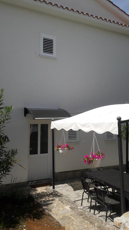 apartman-maja-krk Krk Town Bagian luar foto