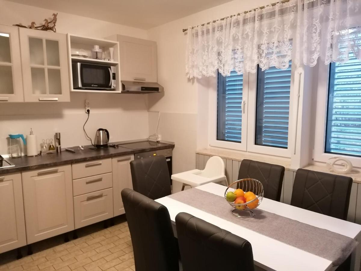 apartman-maja-krk Krk Town Bagian luar foto